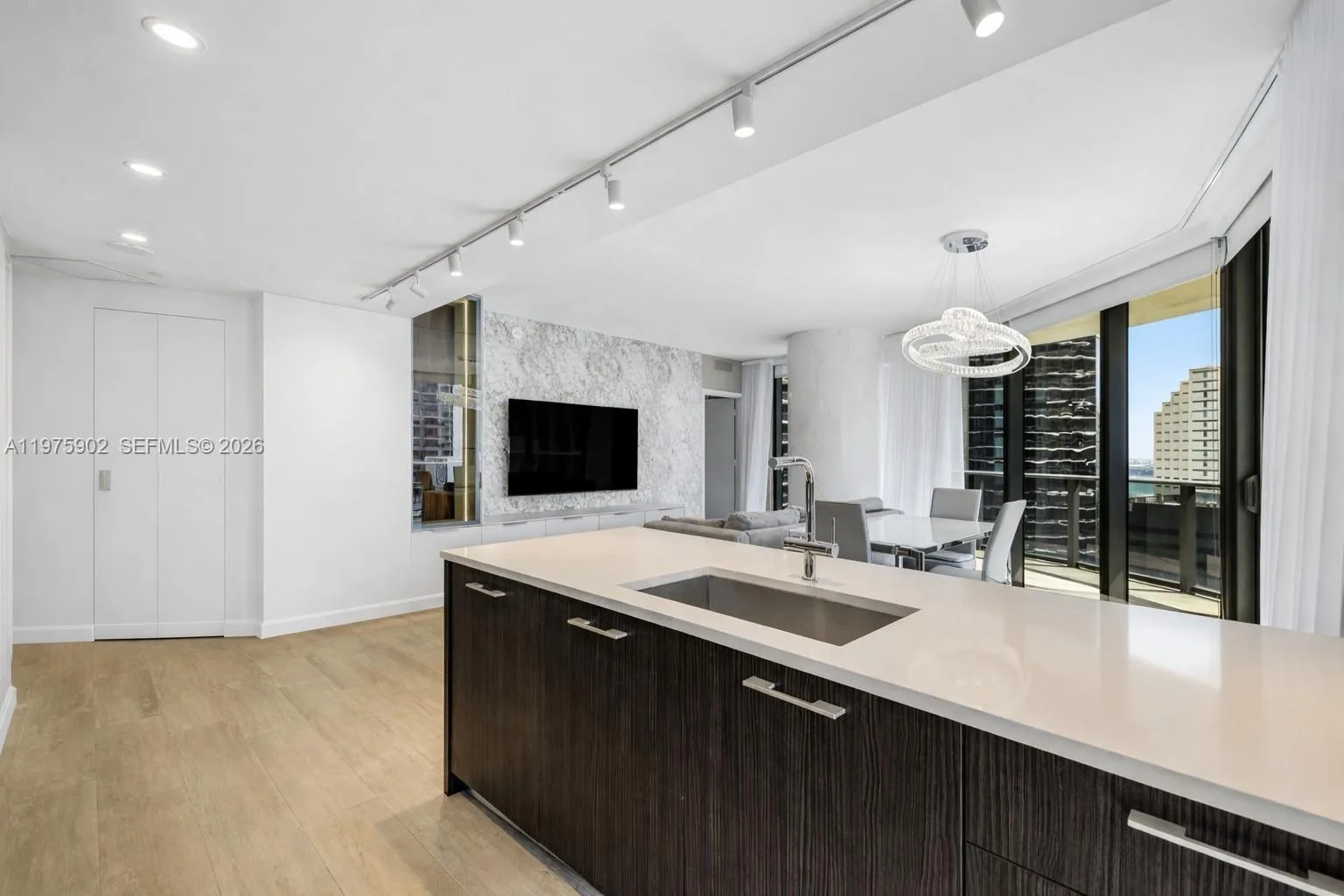 45 SW 9th St # 2303, Miami, FL 33130 photo 8
