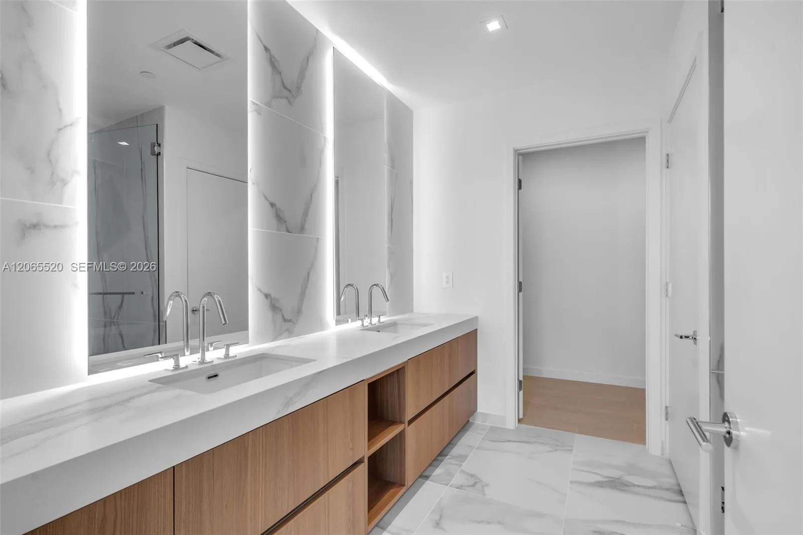 1400 Biscayne Blvd # 2905, Miami, FL 33132 photo 11