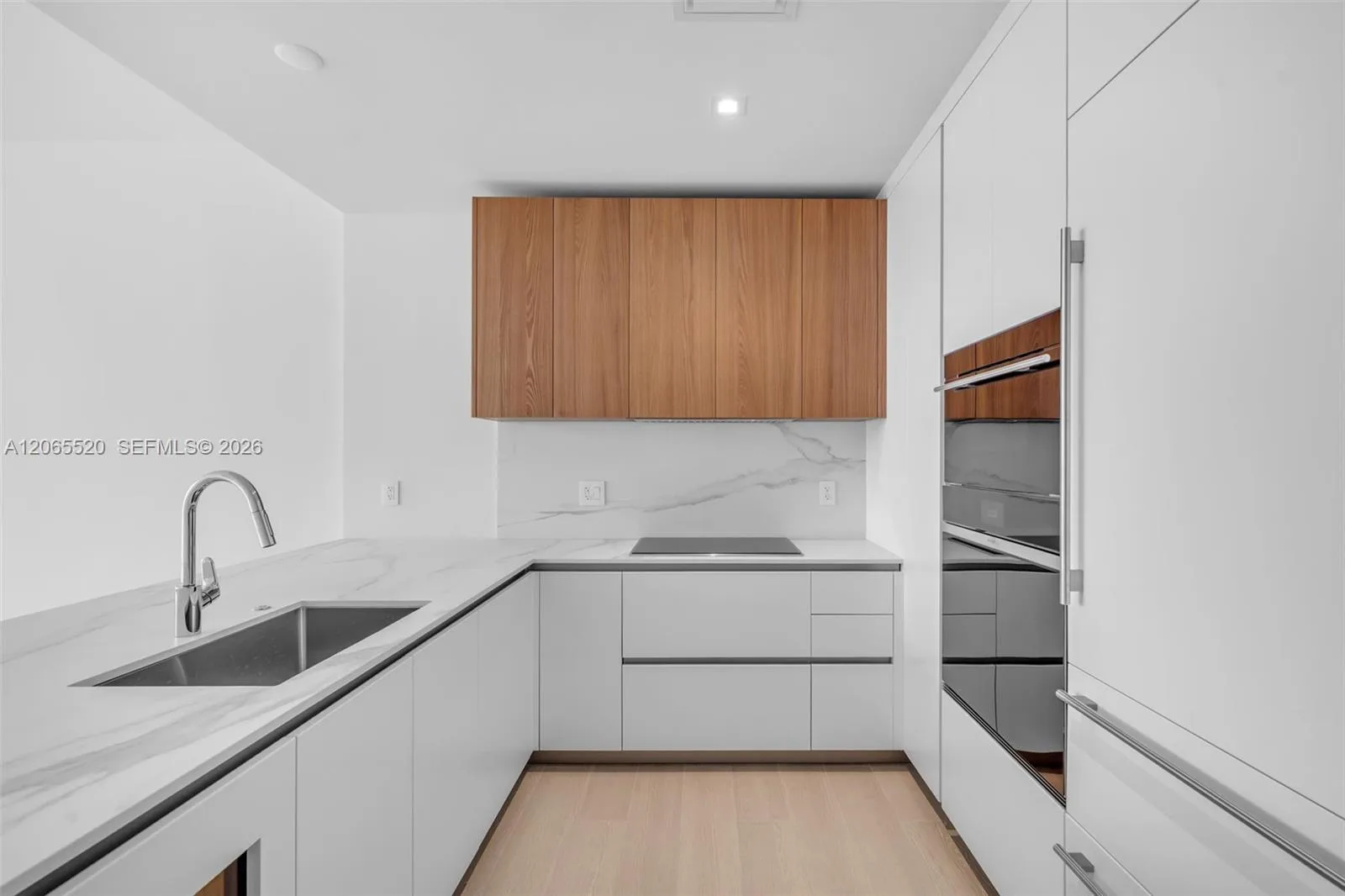 1400 Biscayne Blvd # 2905, Miami, FL 33132 photo 4