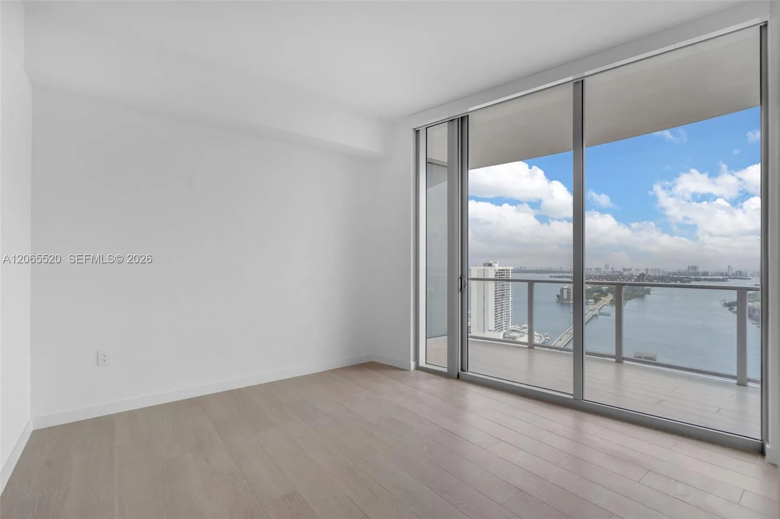 1400 Biscayne Blvd # 2905, Miami, FL 33132 photo 6