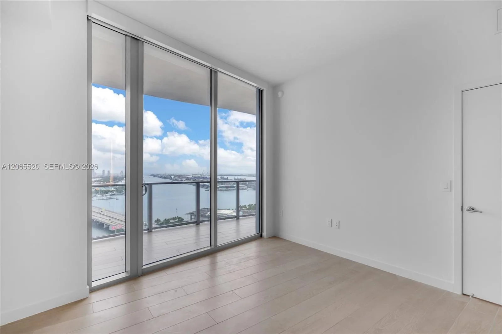 1400 Biscayne Blvd # 2905, Miami, FL 33132 photo 7
