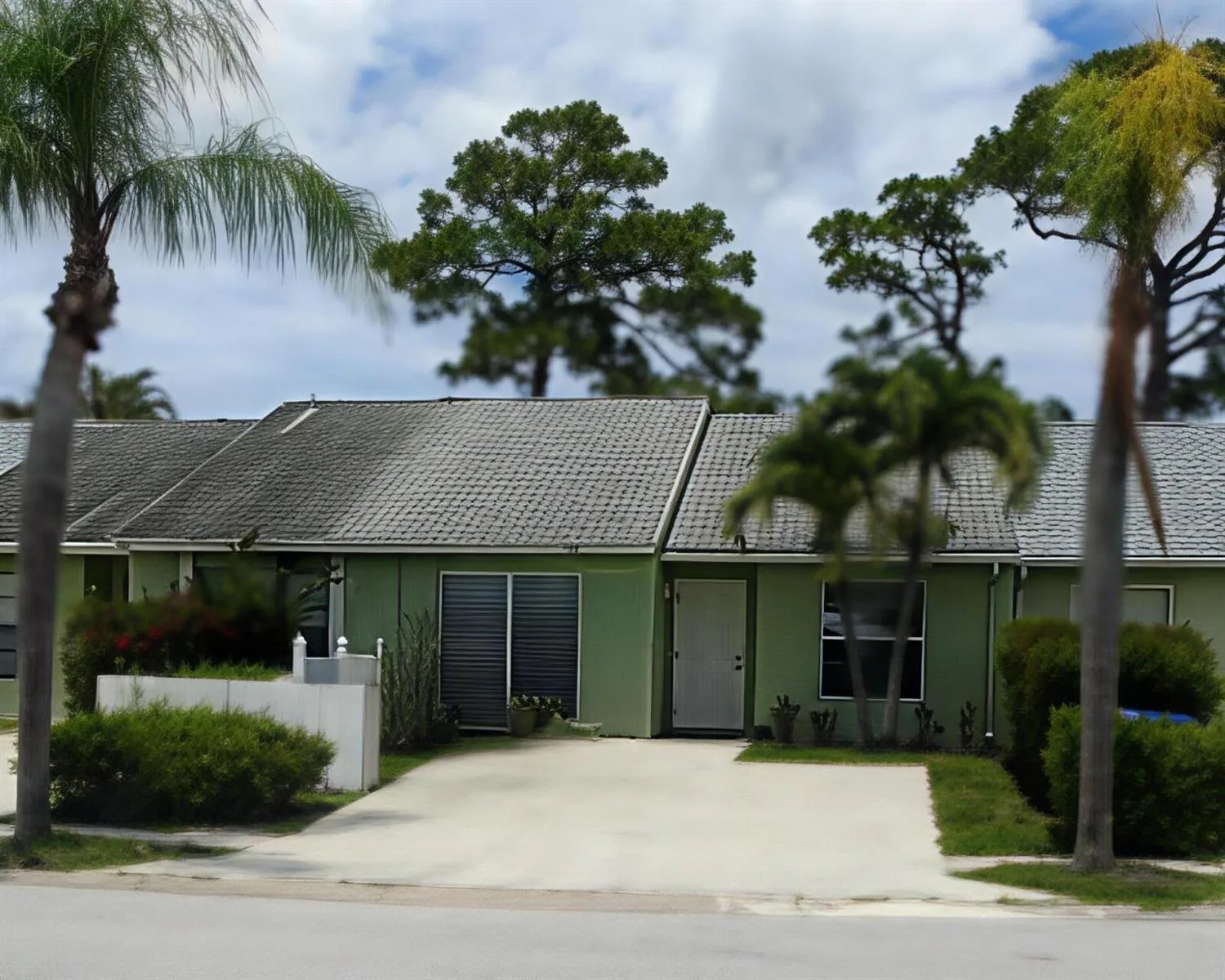 134 Oakwood Drive, Jupiter, FL 33458