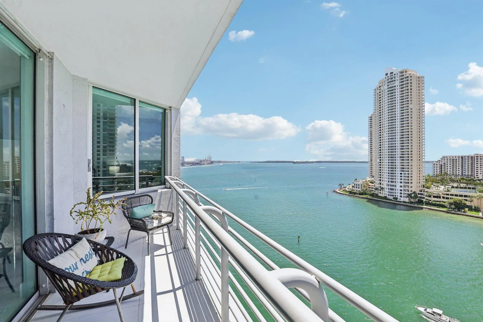 335 S Biscayne Boulevard # 1607, Miami, FL 33131