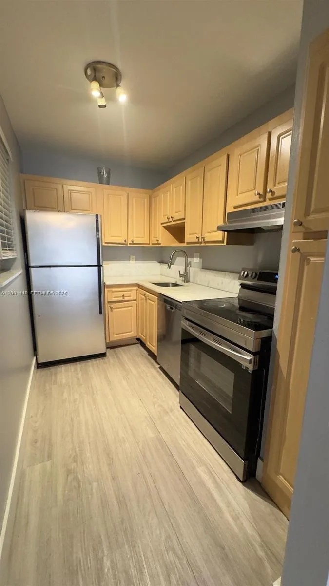 1421 NW 45th St # 5, Deerfield Beach, FL 33064 photo 2