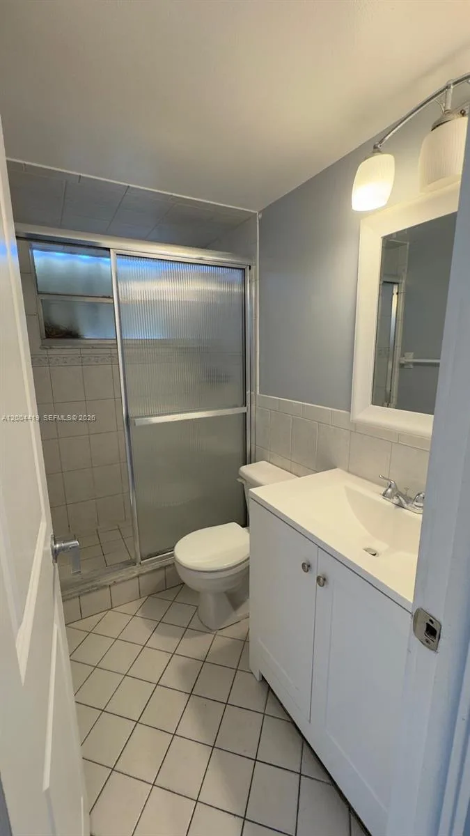 1421 NW 45th St # 5, Deerfield Beach, FL 33064 photo 3