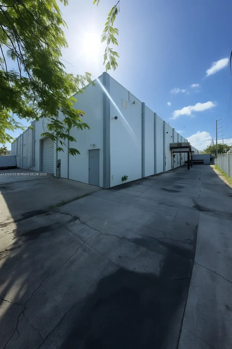 4201 NW 37th Ct # 3728, Hialeah, FL 33142 photo 3
