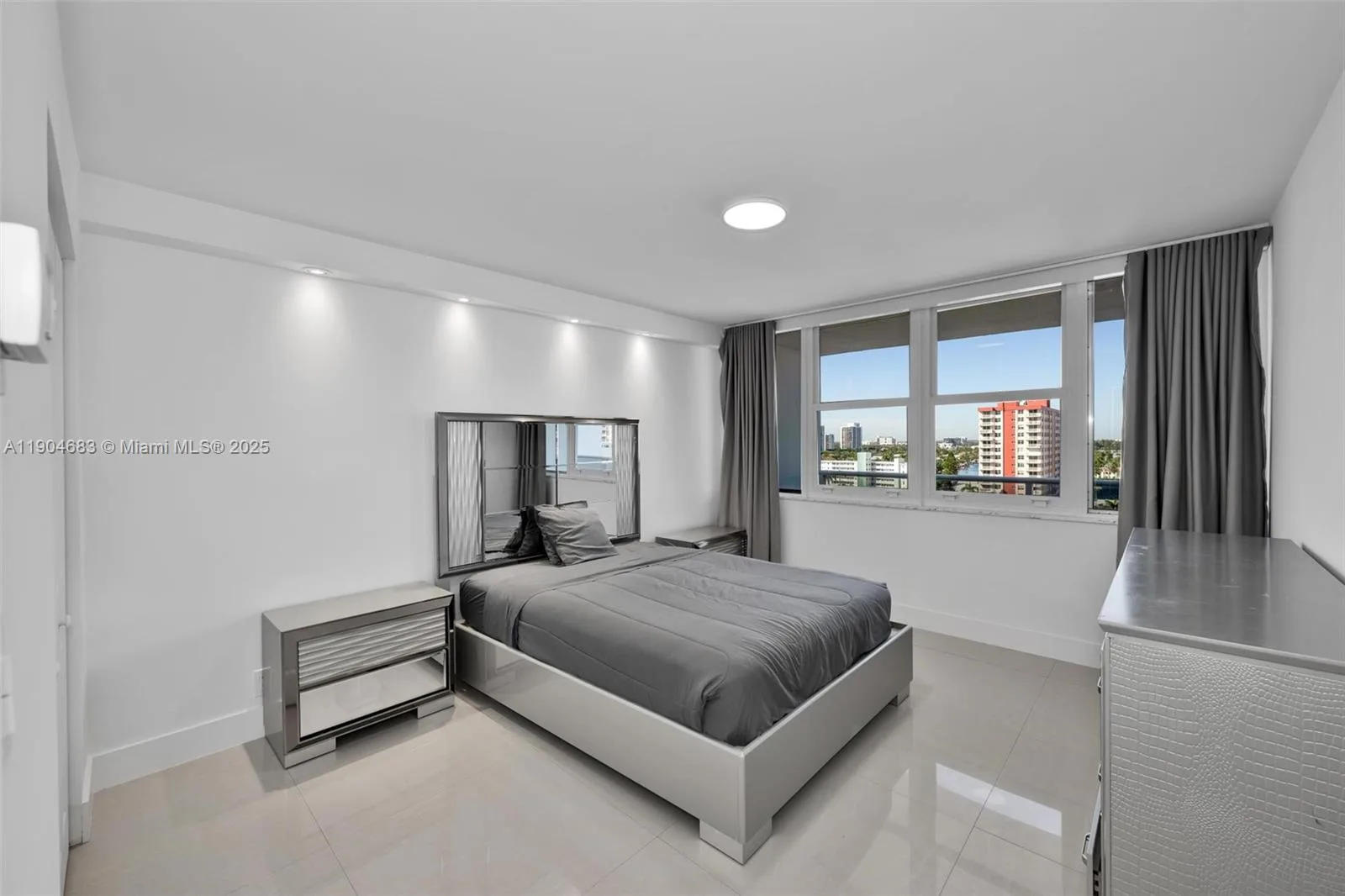 3140 S Ocean Dr # 1011, Hallandale Beach, FL 33009 photo 10