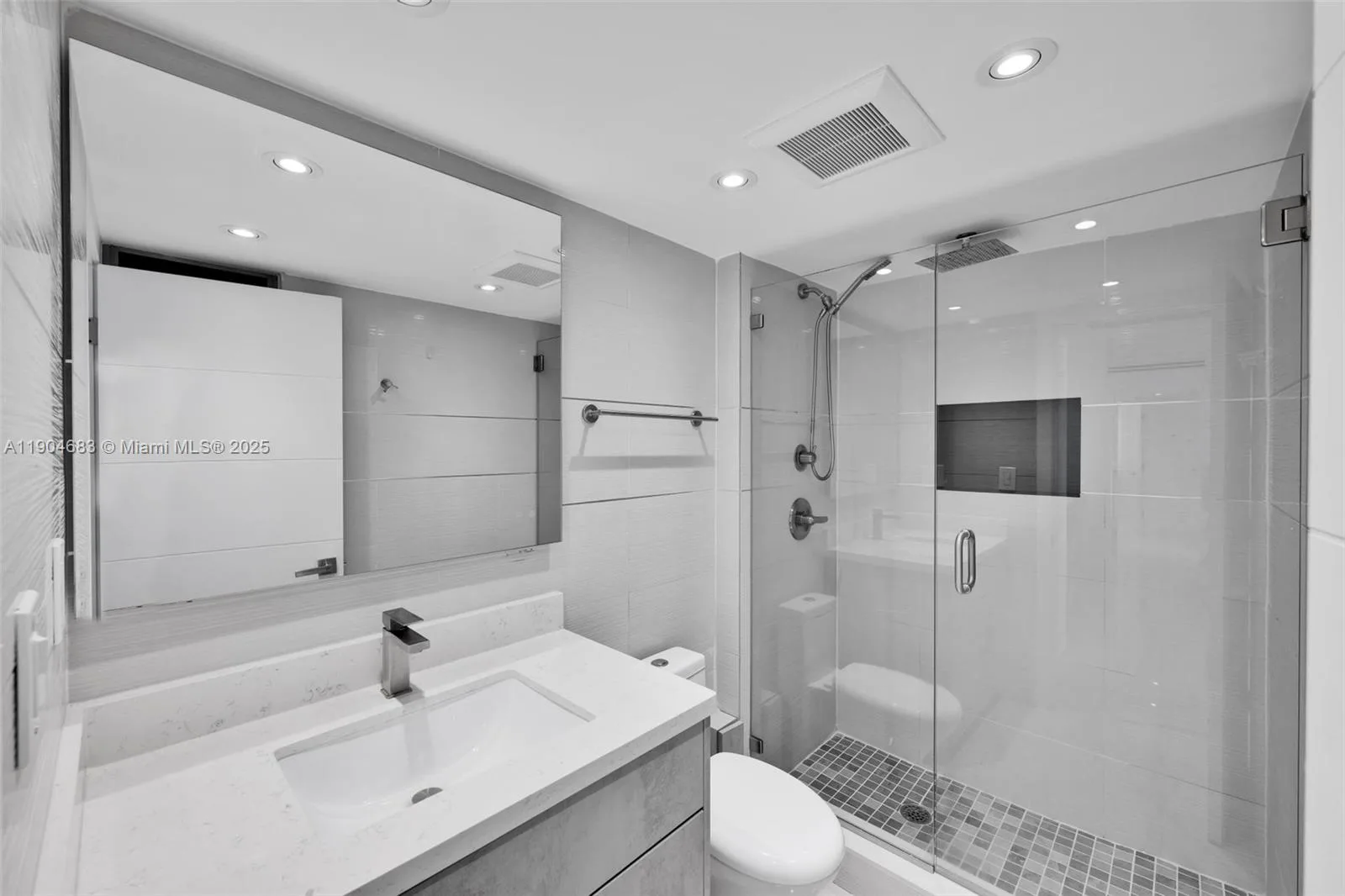 3140 S Ocean Dr # 1011, Hallandale Beach, FL 33009 photo 11
