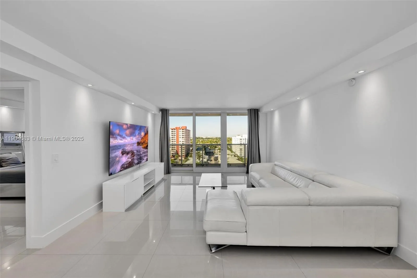 3140 S Ocean Dr # 1011, Hallandale Beach, FL 33009 photo 5