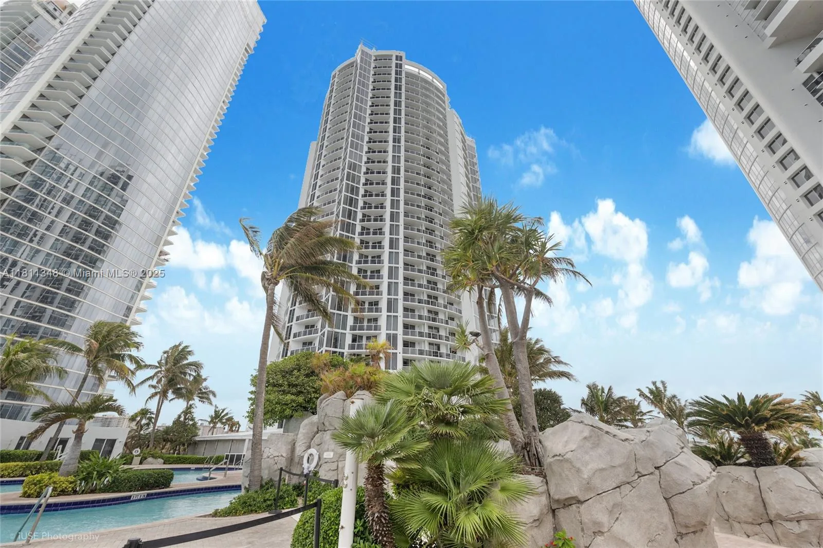 18001 Collins Ave # 1504, Sunny Isles Beach, FL 33160