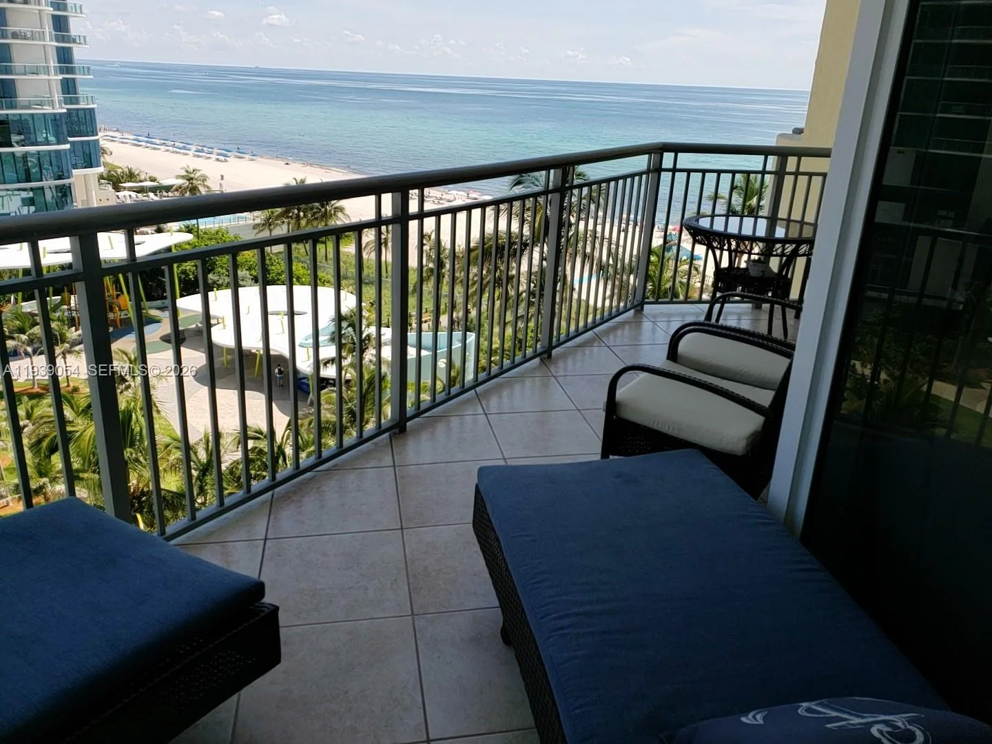 17375 Collins Ave # 906, Sunny Isles Beach, FL 33160 photo 2