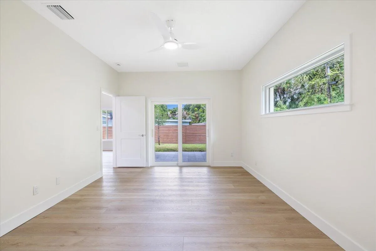 2376 28th Avenue SW, Vero Beach, FL 32968 photo 2