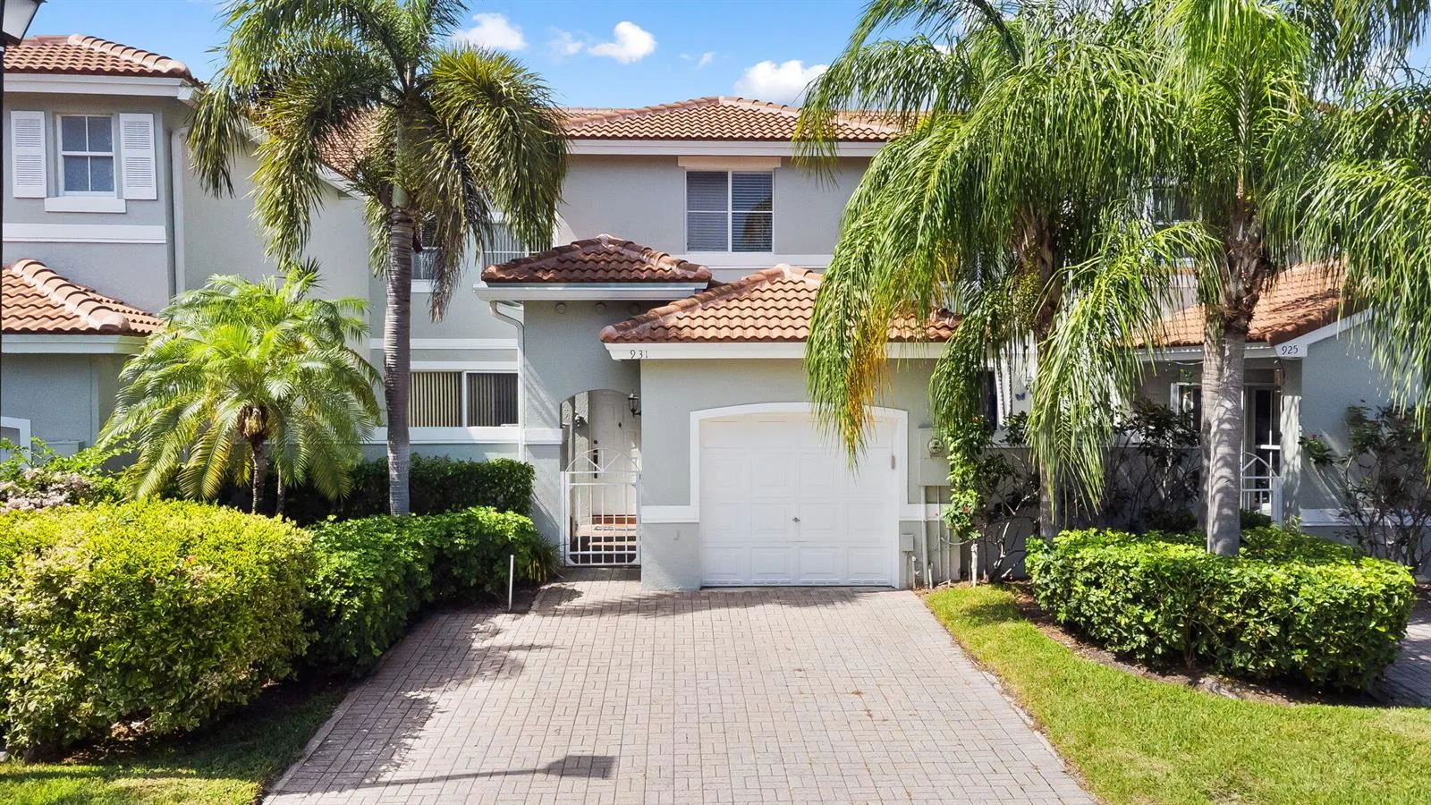 931 Lemonwood Court, Hollywood, FL 33019