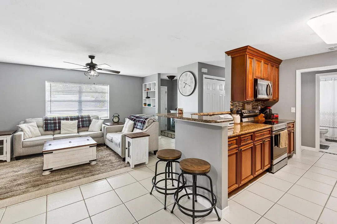 7506 KENWOOD Road, Fort Pierce, FL 34951 photo 4