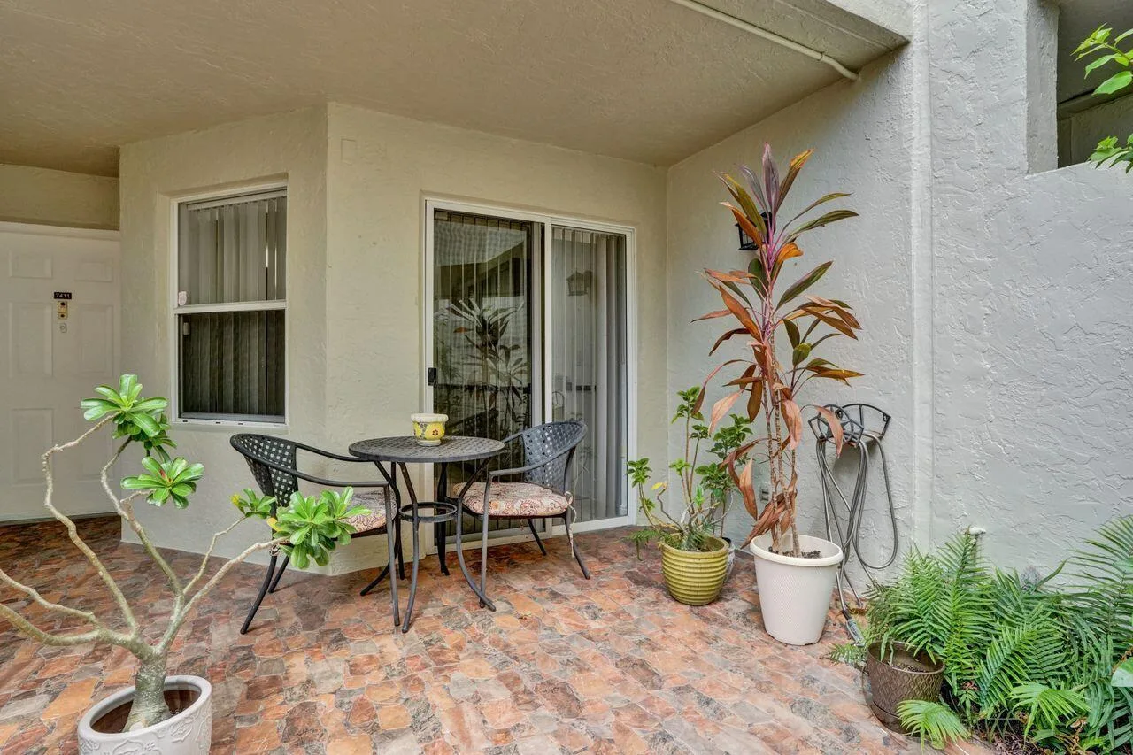 7411 GRANVILLE Drive # 106, Tamarac, FL 33321