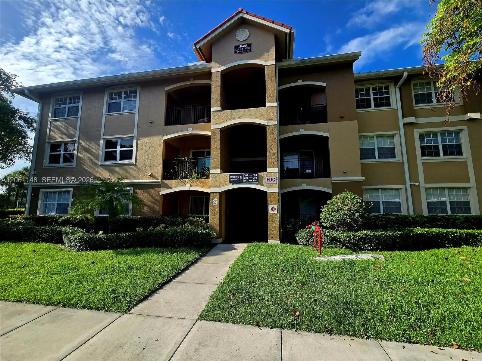 11600 SW 2nd St # 18104, Pembroke Pines, FL 33025