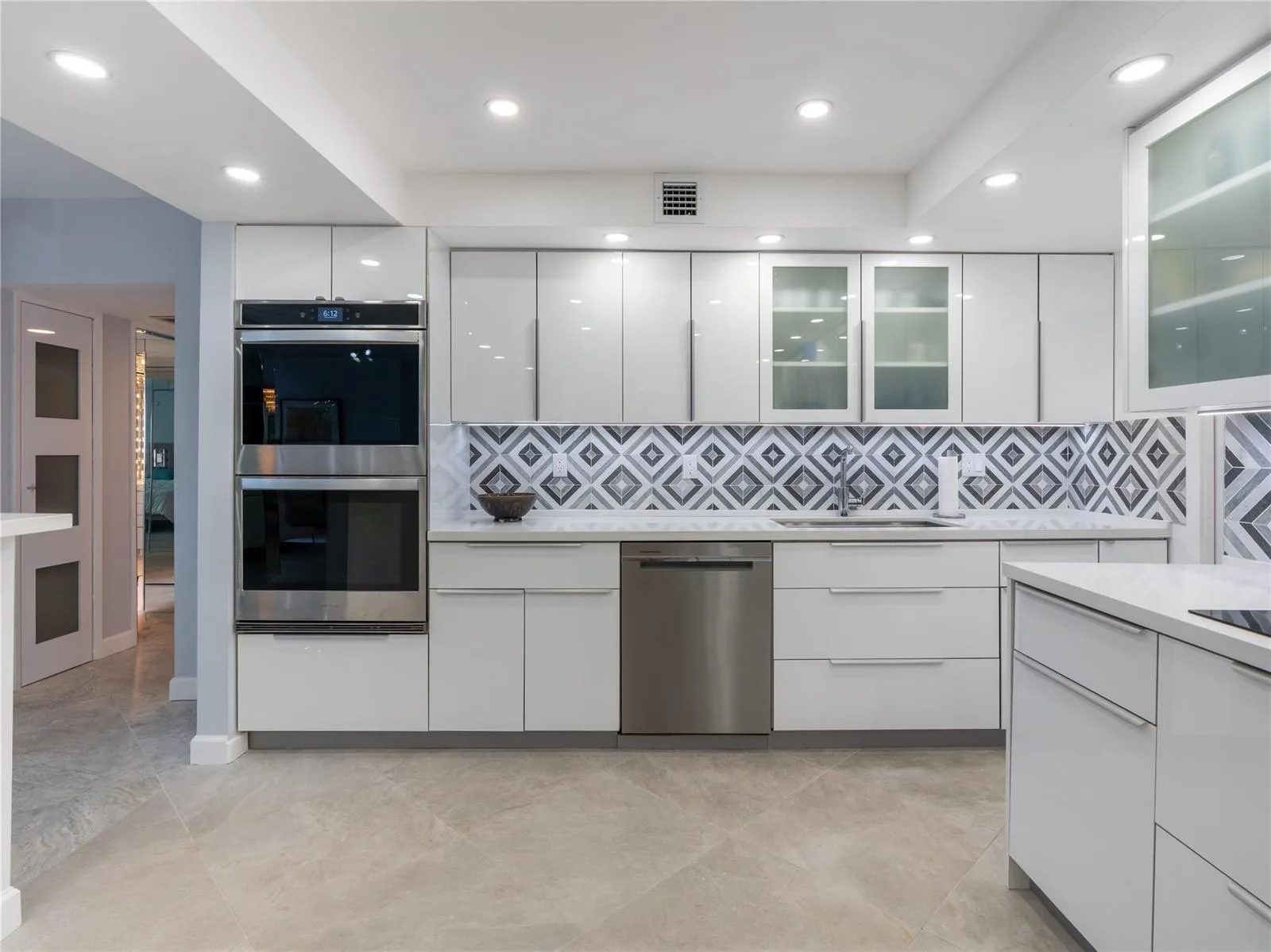 2850 N Palm Aire Drive # 601, Pompano Beach, FL 33069 photo 13