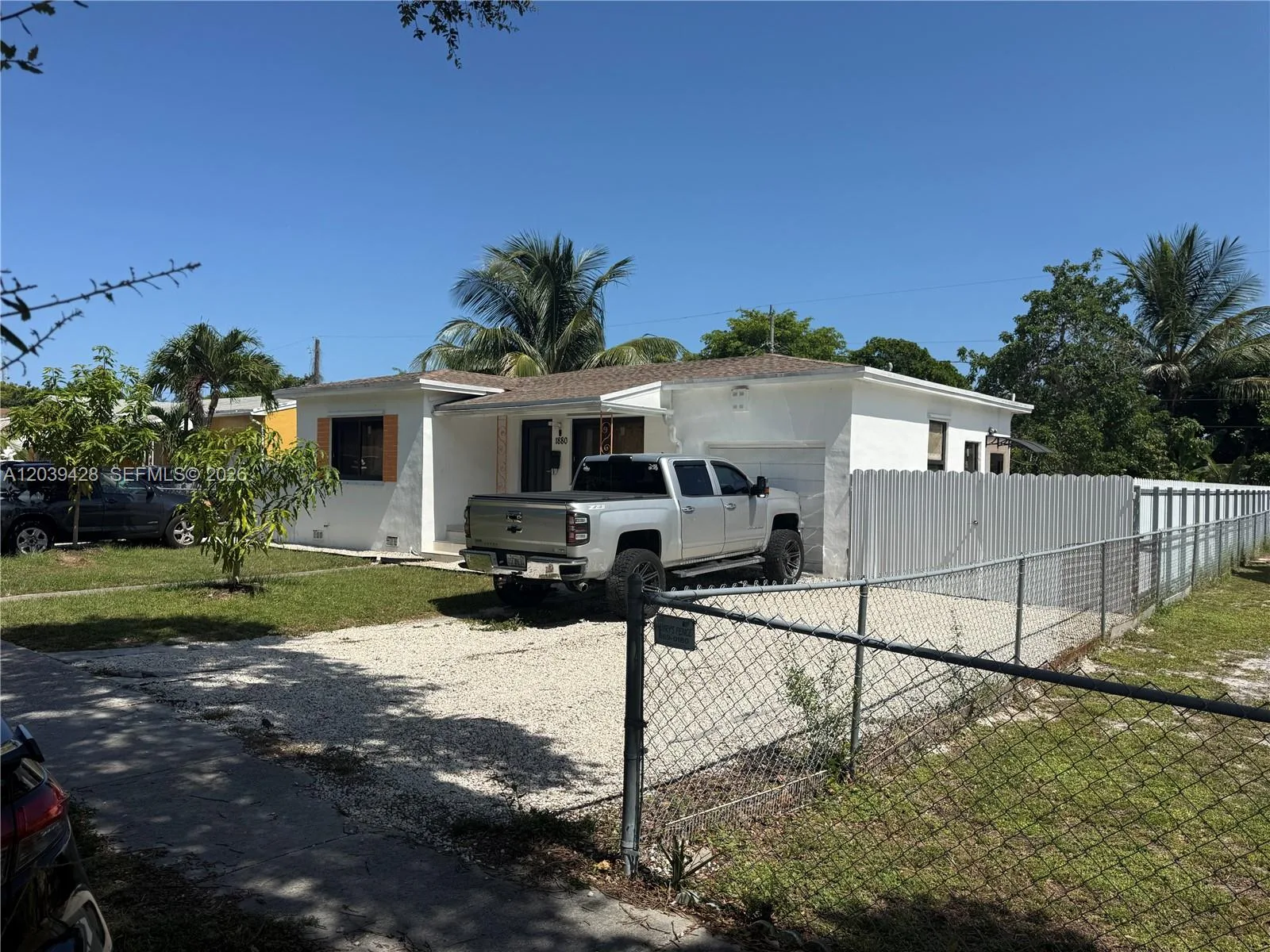 1880 NE 159th St, North Miami Beach, FL 33162
