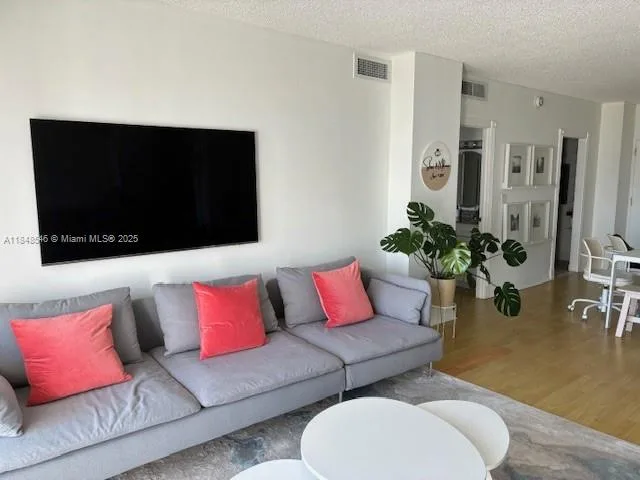 500 Bayview Dr # 725, Sunny Isles Beach, FL 33160 photo 6