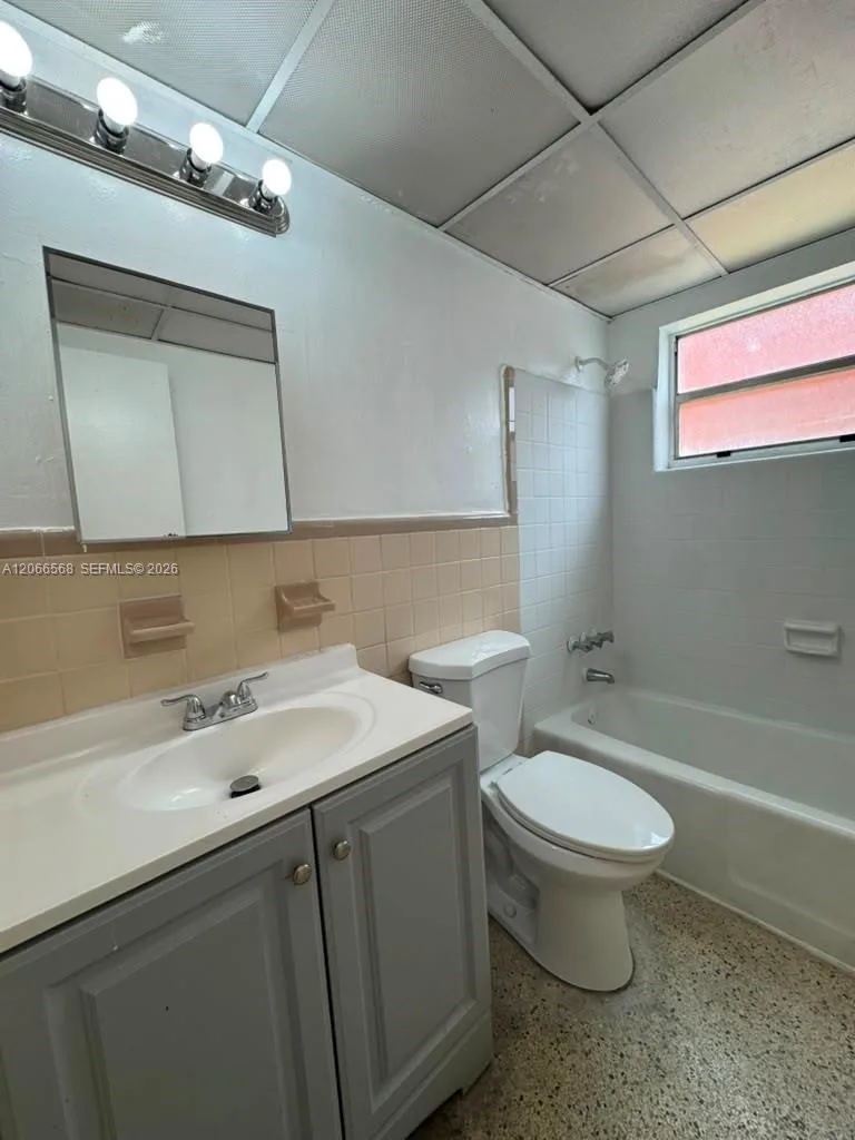 735 W 15th St # 4, Hialeah, FL 33010