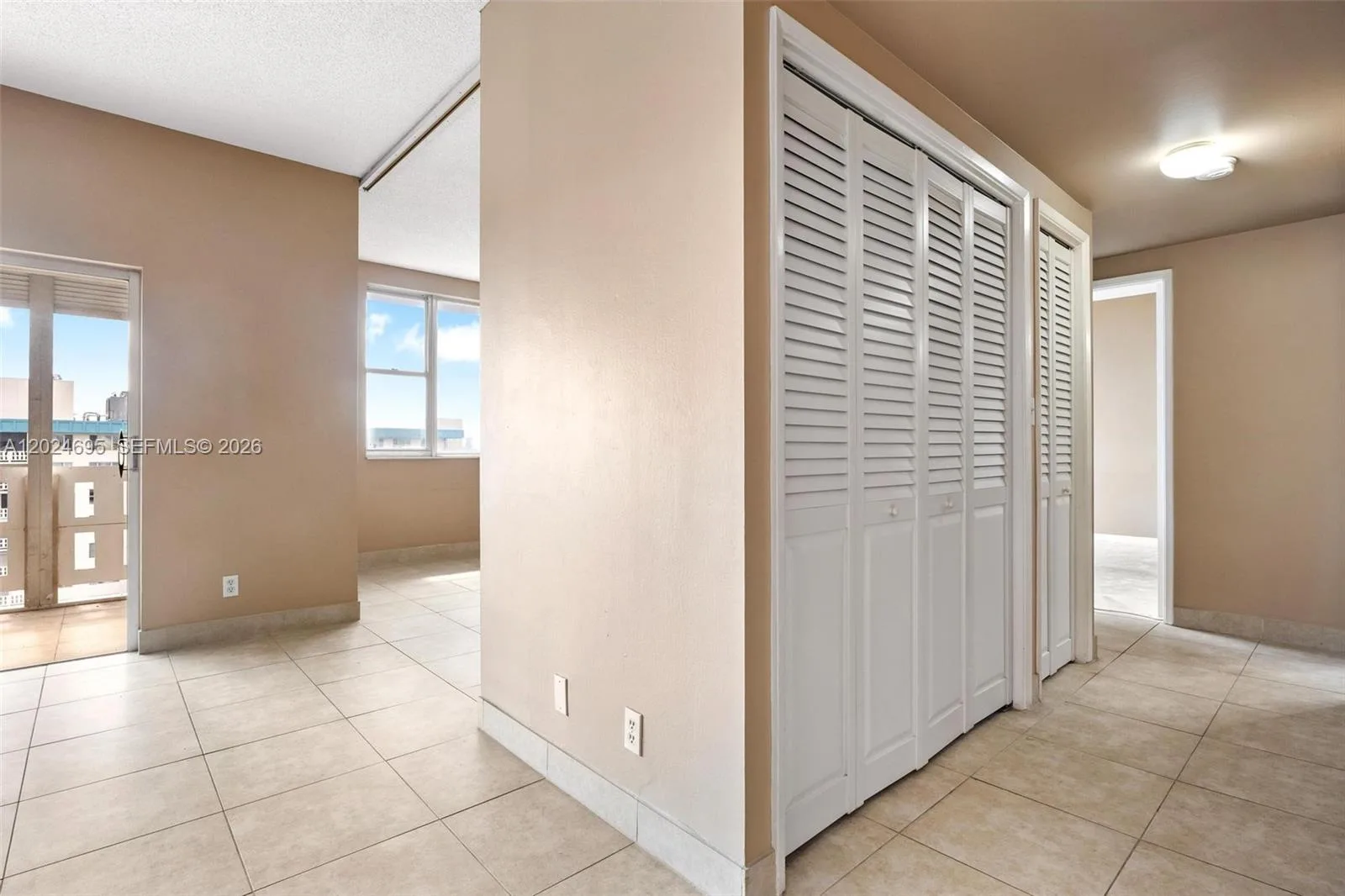4350 Hillcrest Dr # 1016, Hollywood, FL 33021 photo 10