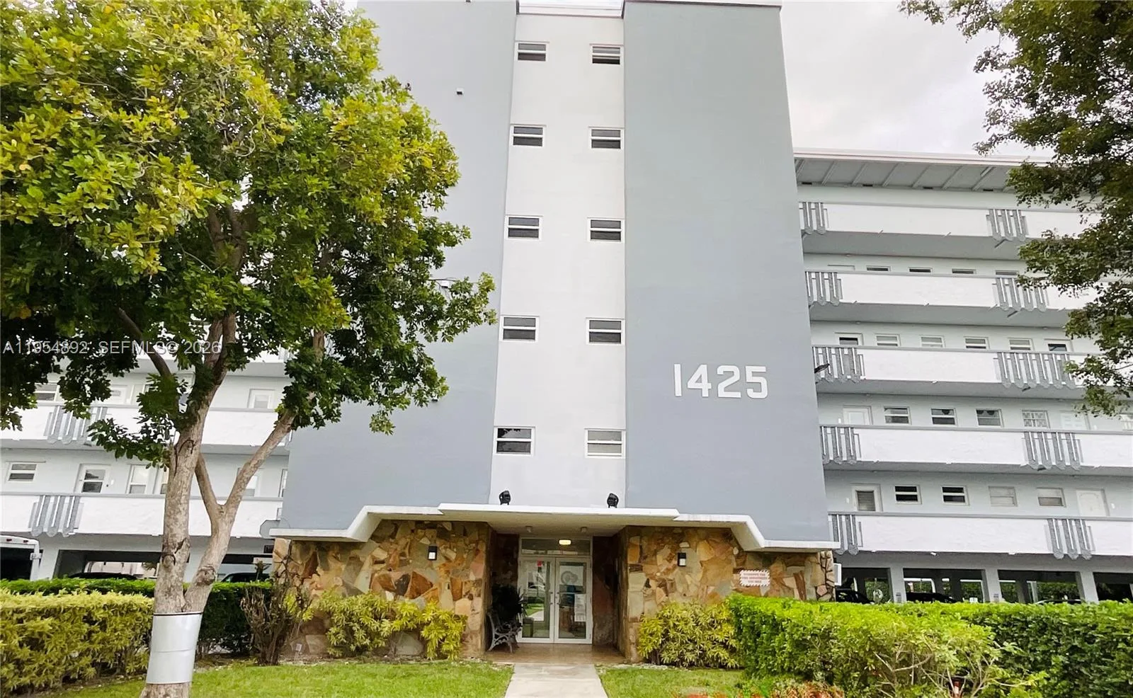 1425 Atlantic Shores Blvd # 209, Hallandale Beach, FL 33009