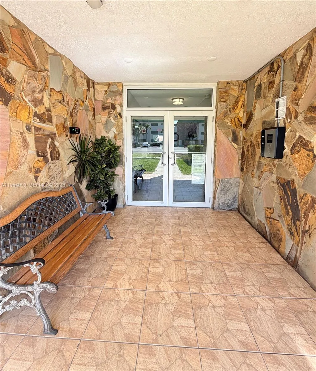 1425 Atlantic Shores Blvd # 209, Hallandale Beach, FL 33009 photo 4