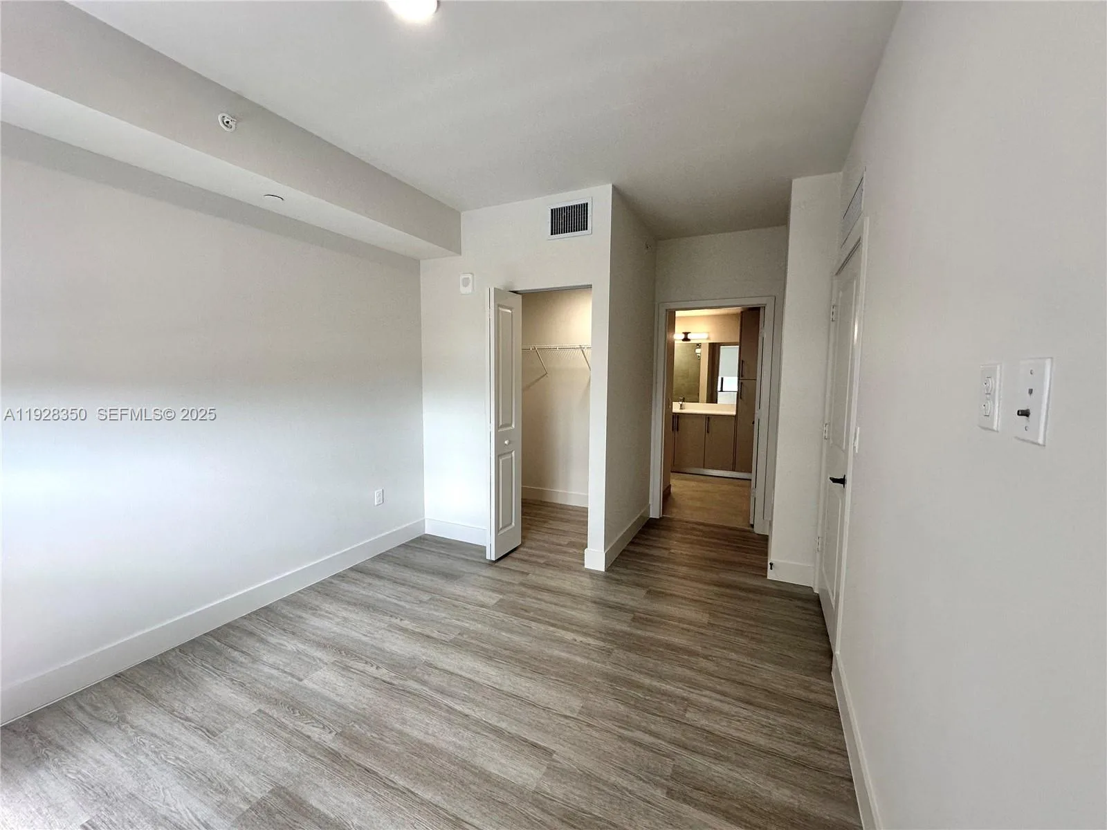 Bay Pointe Apartments – photo 9