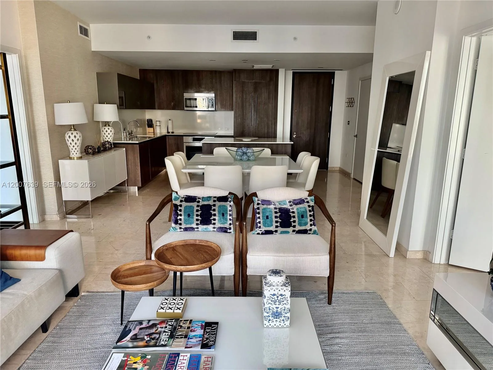 88 SW 7th St # 1109, Miami, FL 33130 photo 3