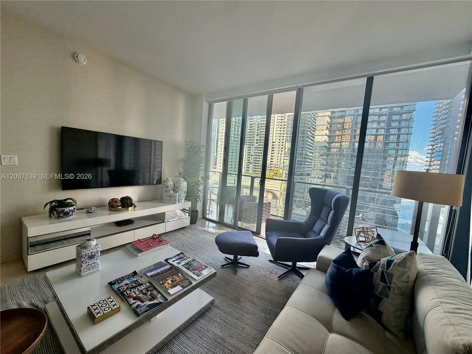 88 SW 7th St # 1109, Miami, FL 33130 photo 9