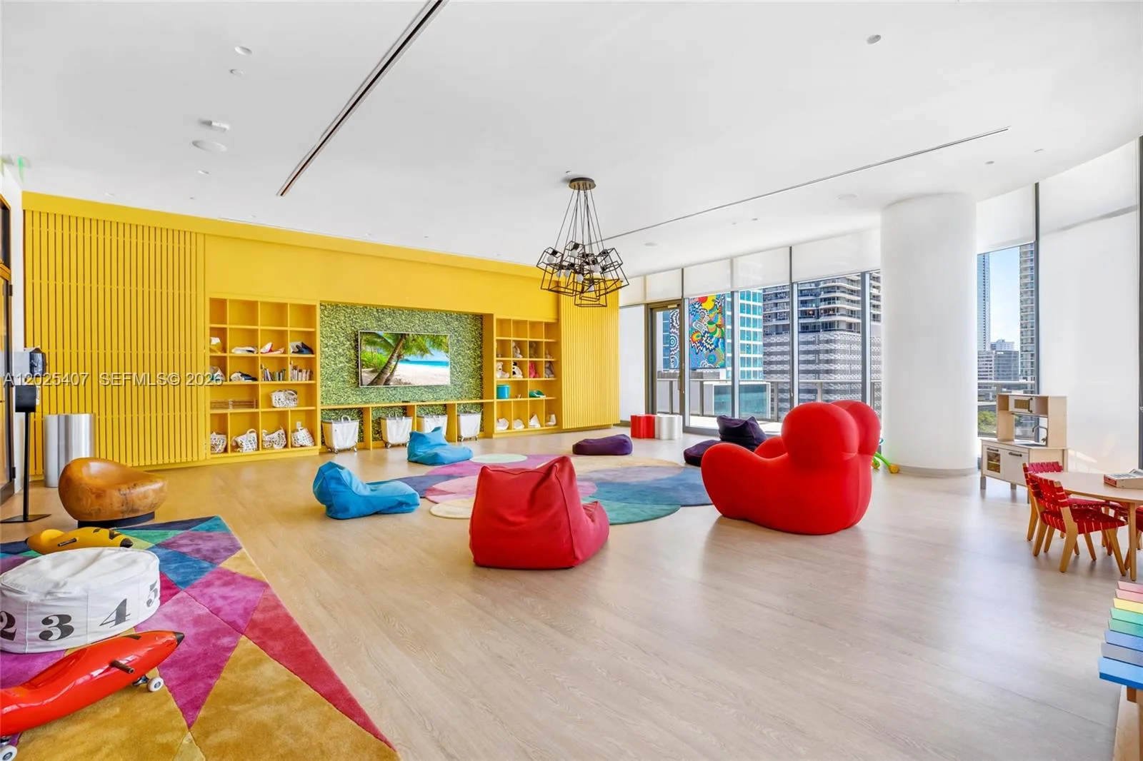55 SW 9th St # 3205, Miami, FL 33130 photo 2
