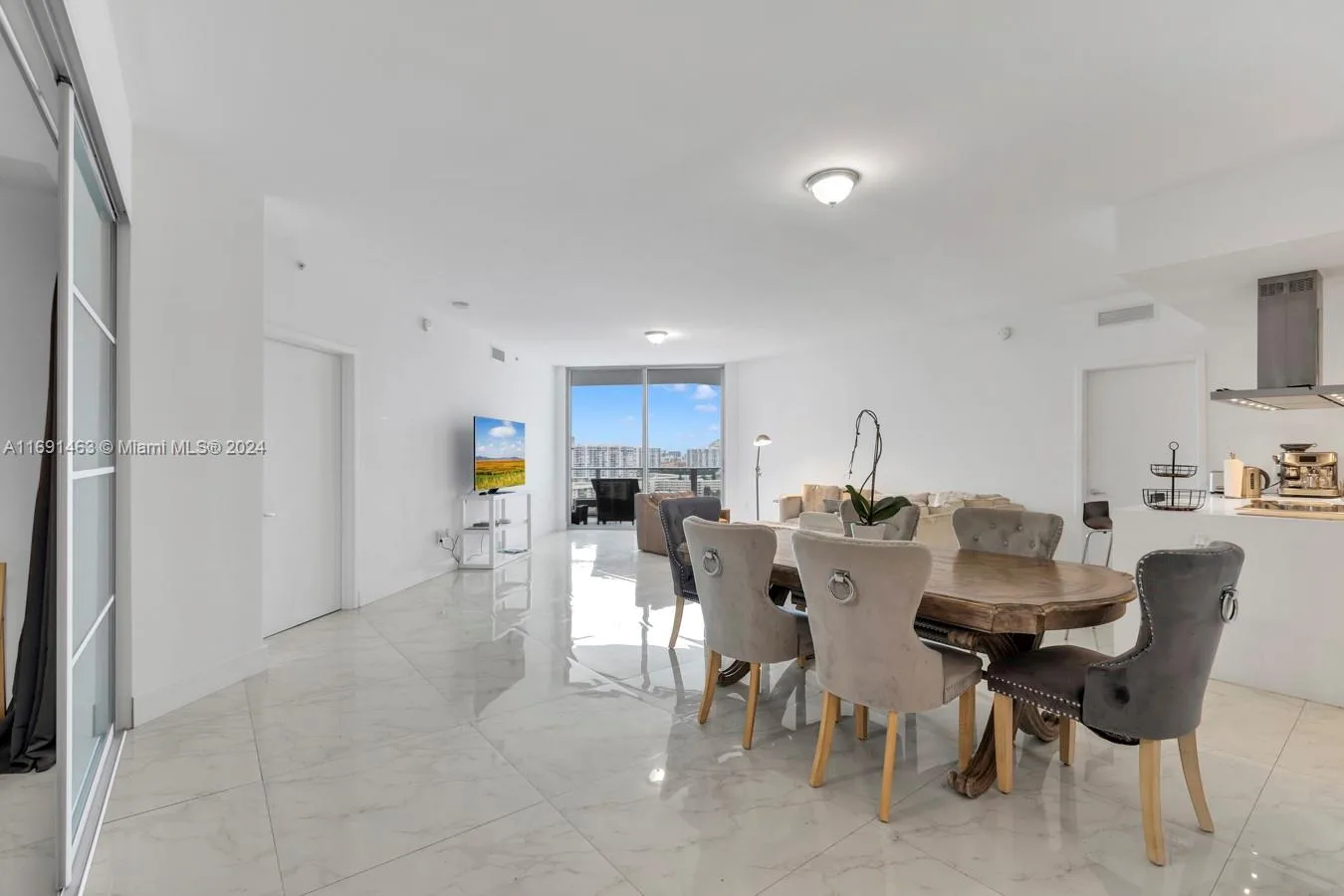 17301 Biscayne Blvd # 1404, North Miami, FL 33160 photo 5