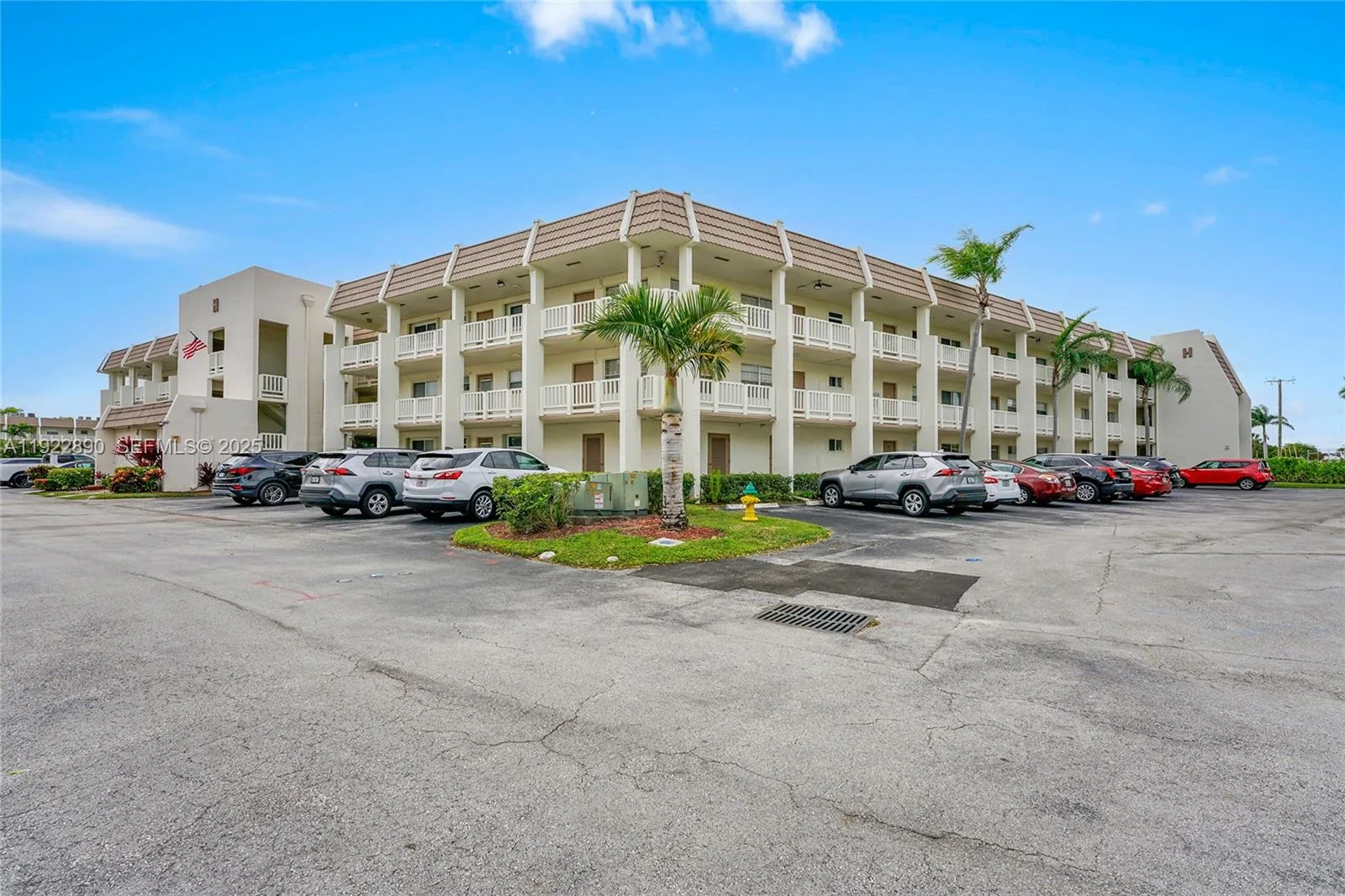 6890 Royal Palm Blvd # 109H, Margate, FL 33063 photo 2