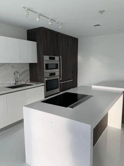 851 NE 1st Ave # 2110, Miami, FL 33132 photo 2
