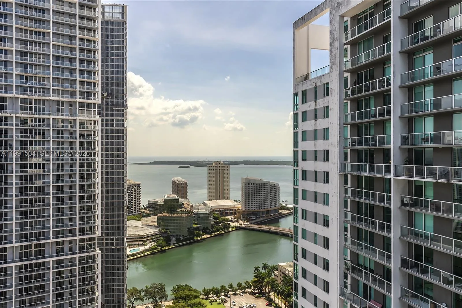 77 SE 5th Street # 2403, Miami, FL 33131 photo 2
