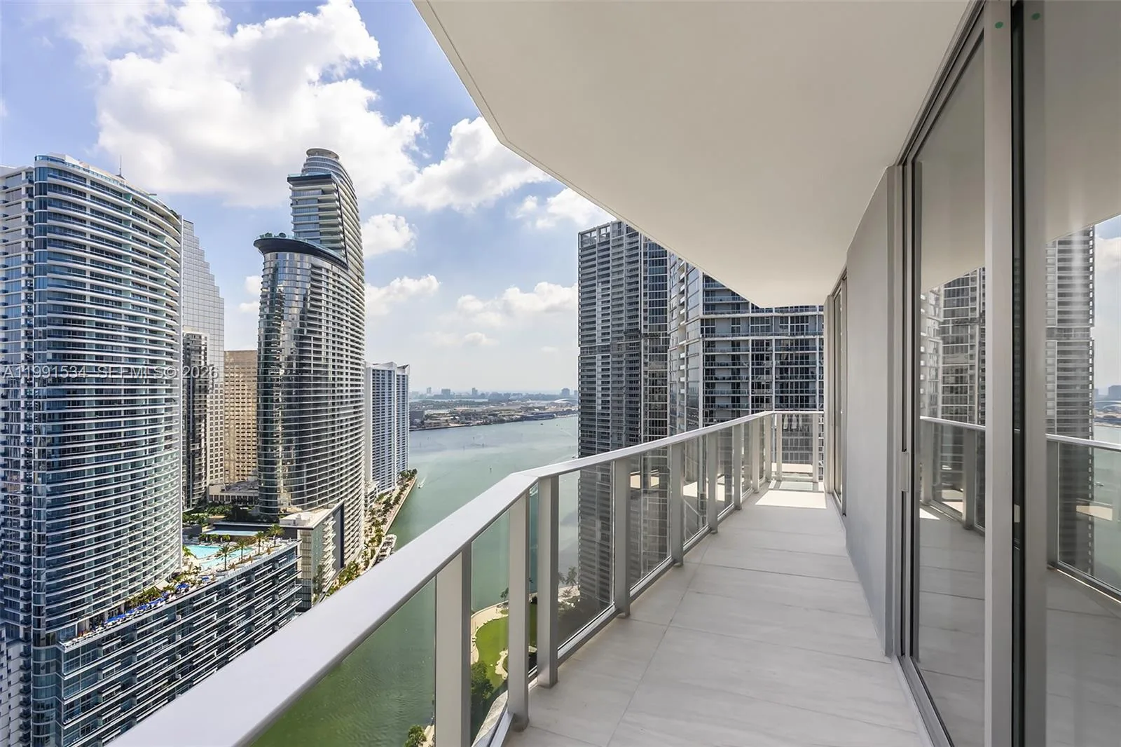 77 SE 5th Street # 2403, Miami, FL 33131 photo 5