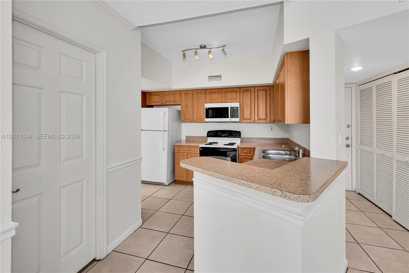 1280 S Alhambra Cir # 2413, Coral Gables, FL 33146 photo 7