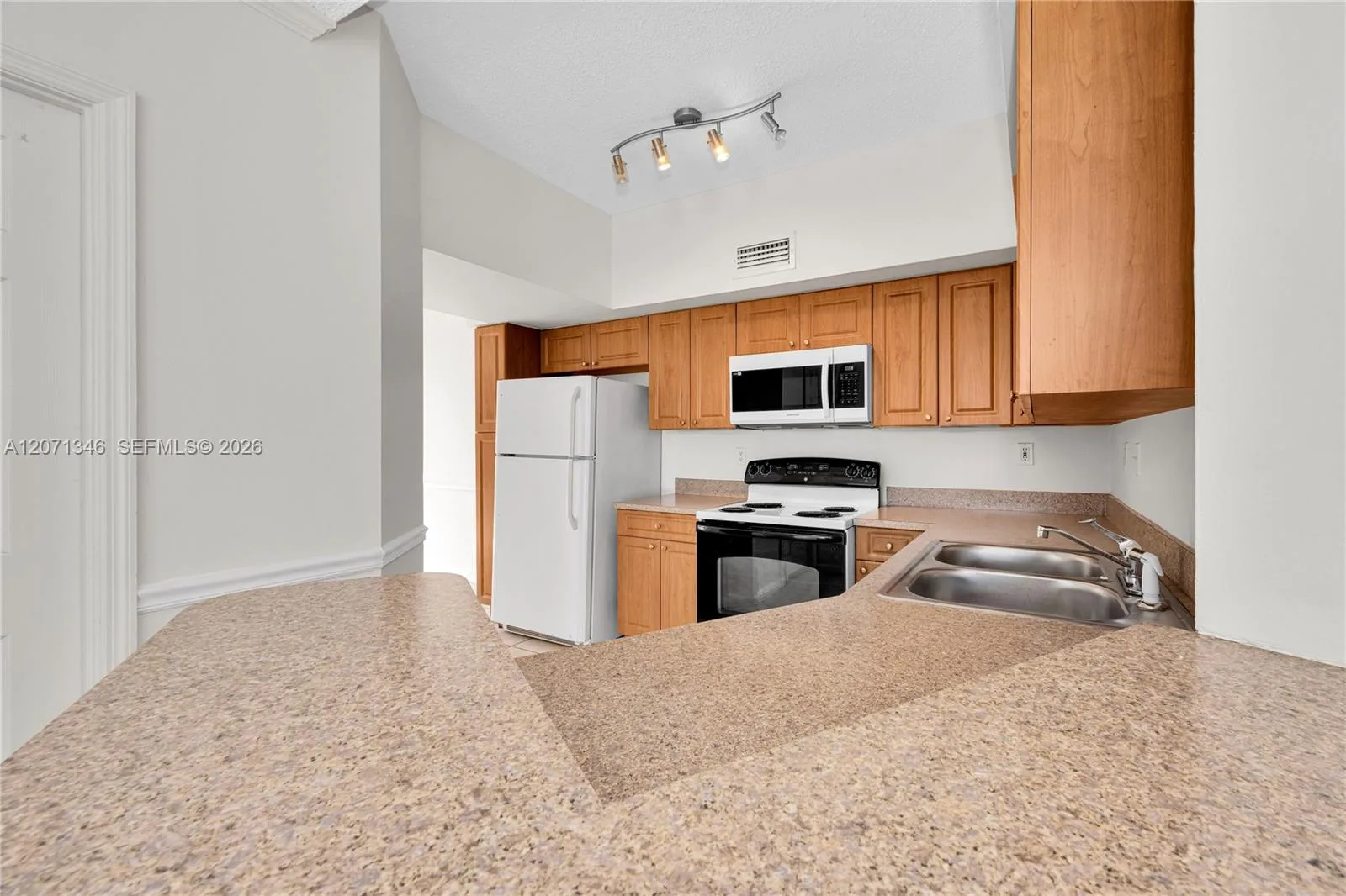 1280 S Alhambra Cir # 2413, Coral Gables, FL 33146 photo 8
