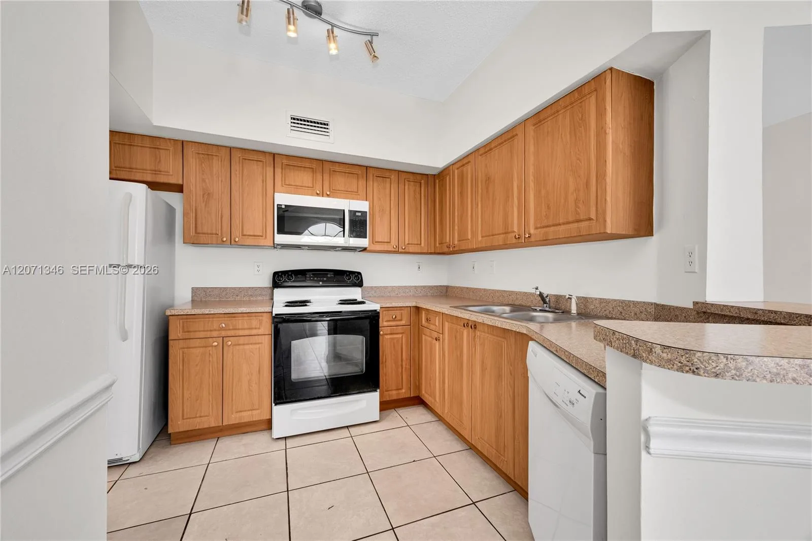 1280 S Alhambra Cir # 2413, Coral Gables, FL 33146 photo 9