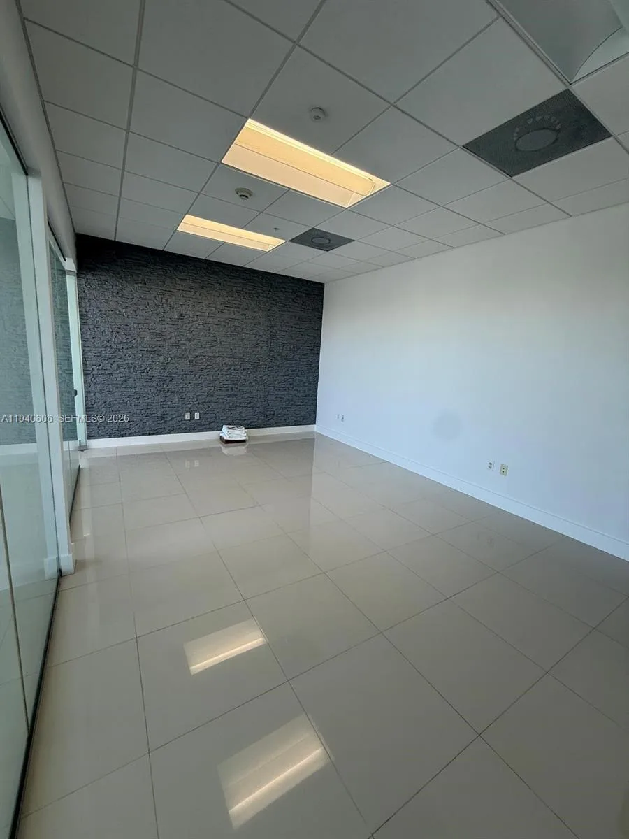 20200 Dixie Hwy # 805B, Aventura, FL 33180 photo 4