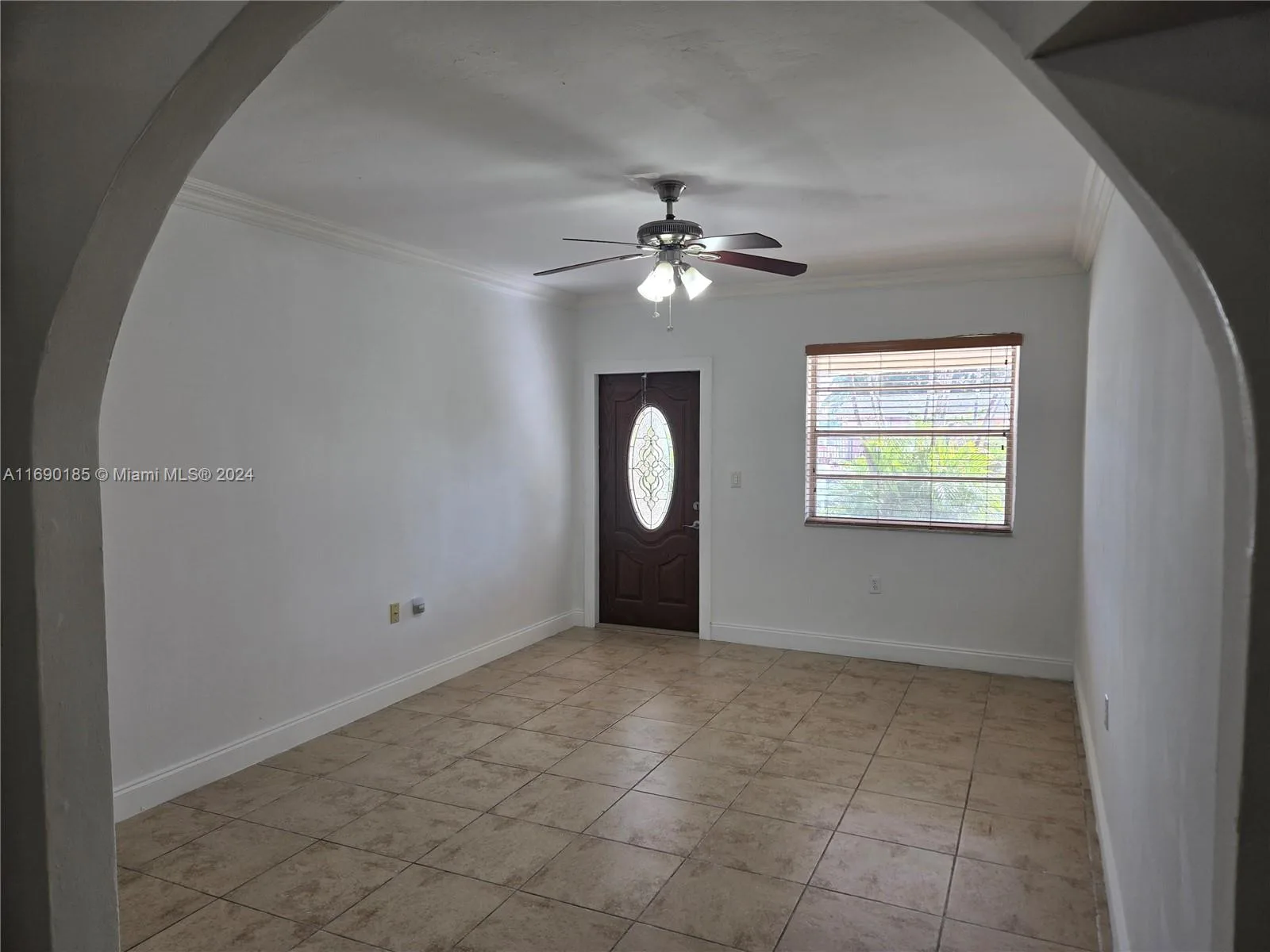 961 E 32nd St, Hialeah, FL 33013 photo 7