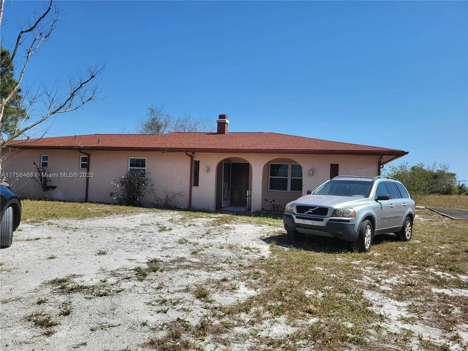 21 Gould Road E, Lake Placid, FL 33960