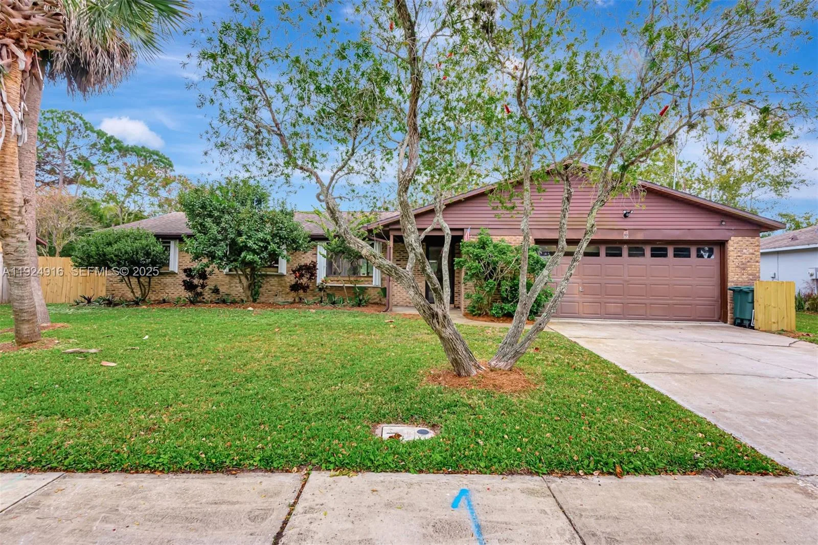 168 Westwood Dr, Daytona, FL 32119