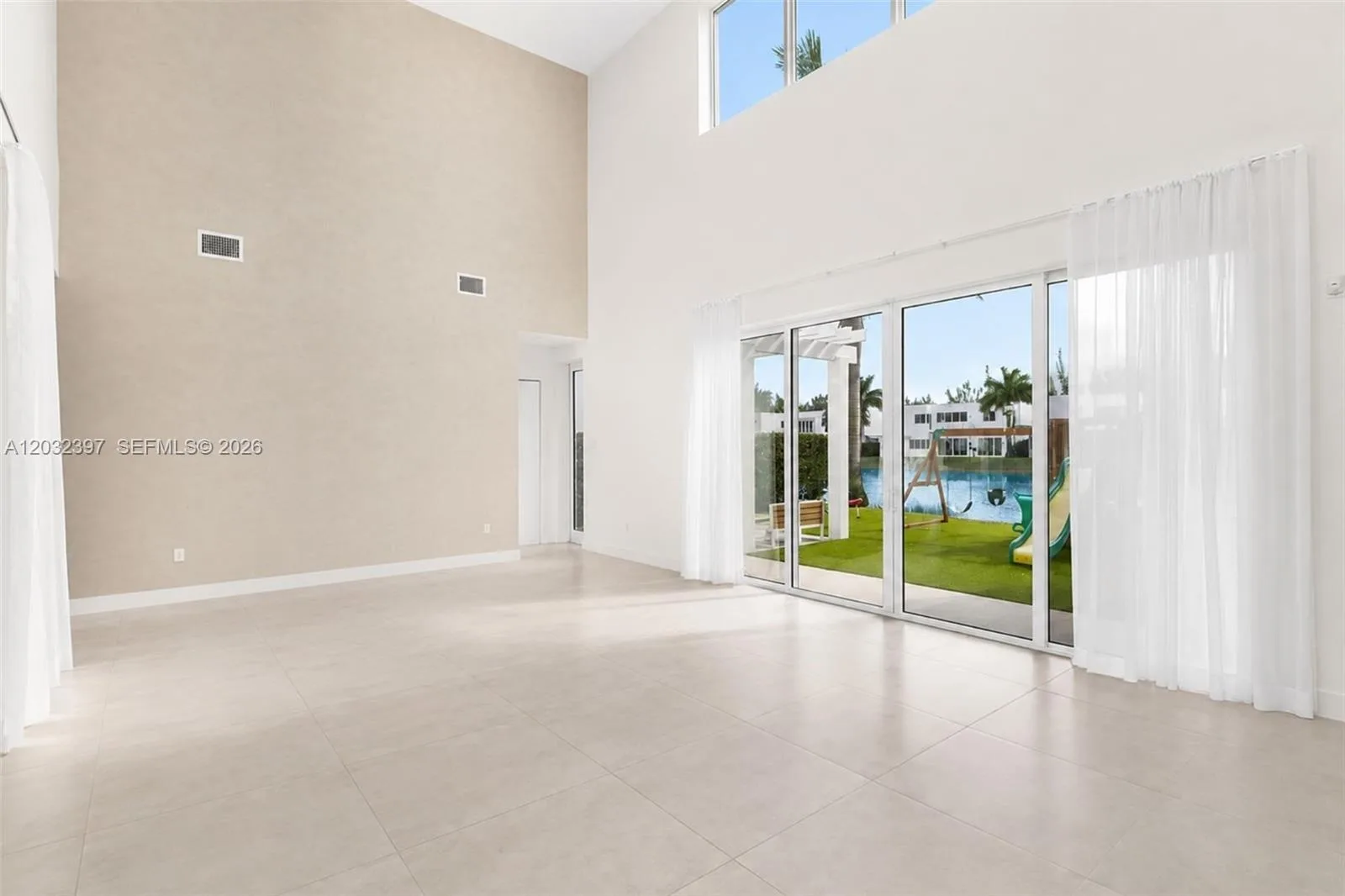10286 NW 75th Ter, Doral, FL 33178 photo 2