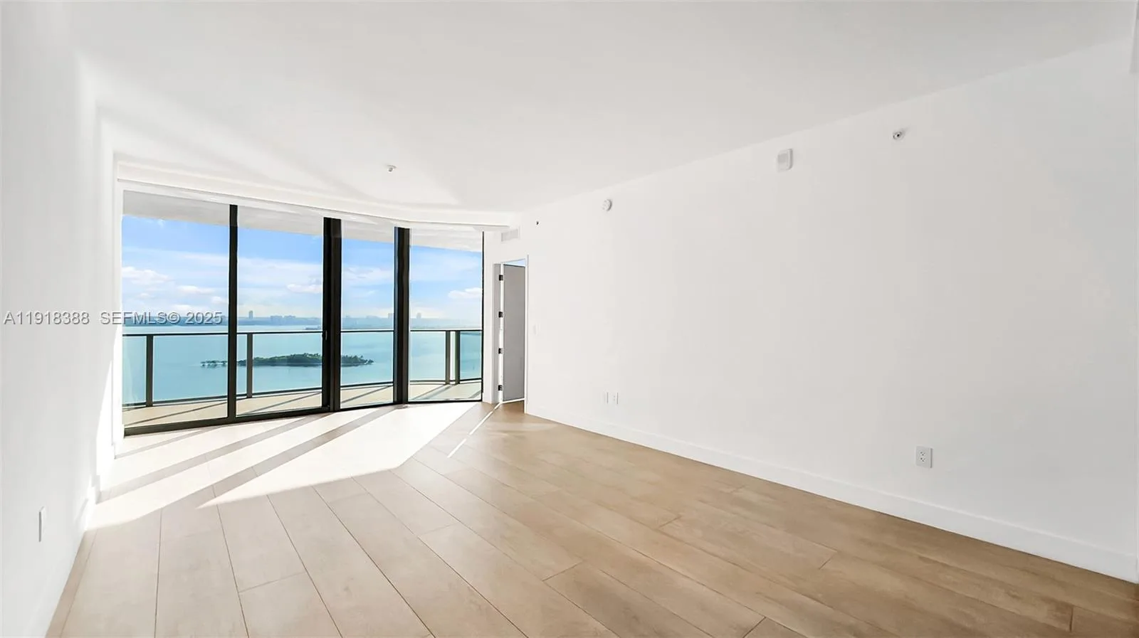 700 NE 24th St # 2405, Miami, FL 33137 photo 5