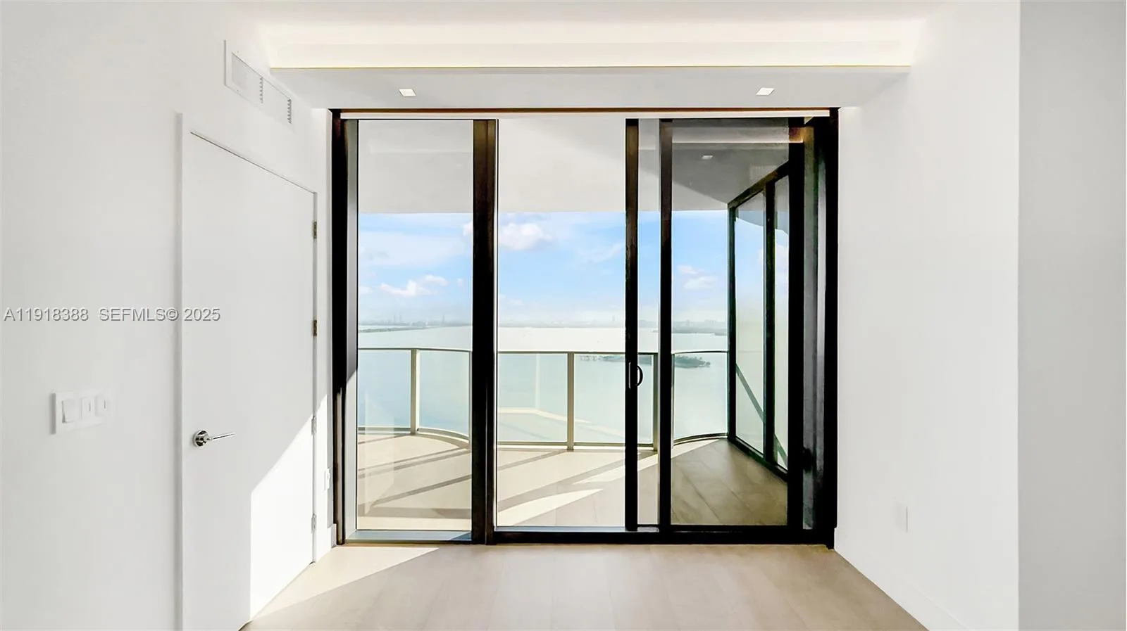700 NE 24th St # 2405, Miami, FL 33137 photo 9