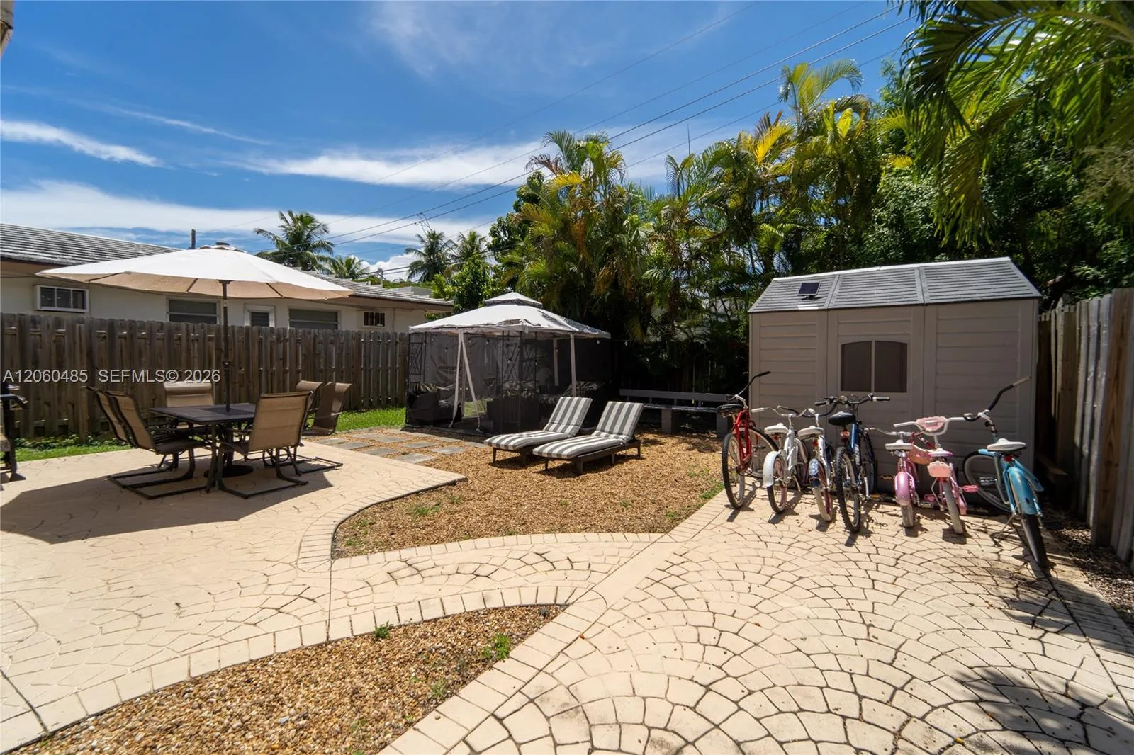 626 NE 4th Ct, Hallandale Beach, FL 33009 photo 2