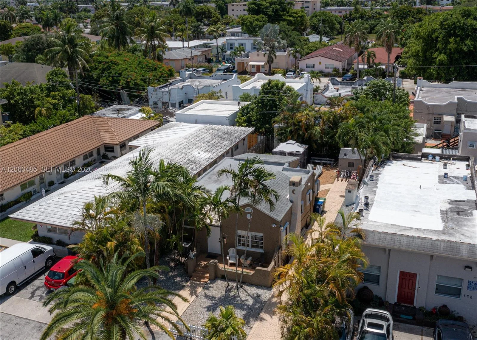 626 NE 4th Ct, Hallandale Beach, FL 33009 photo 5