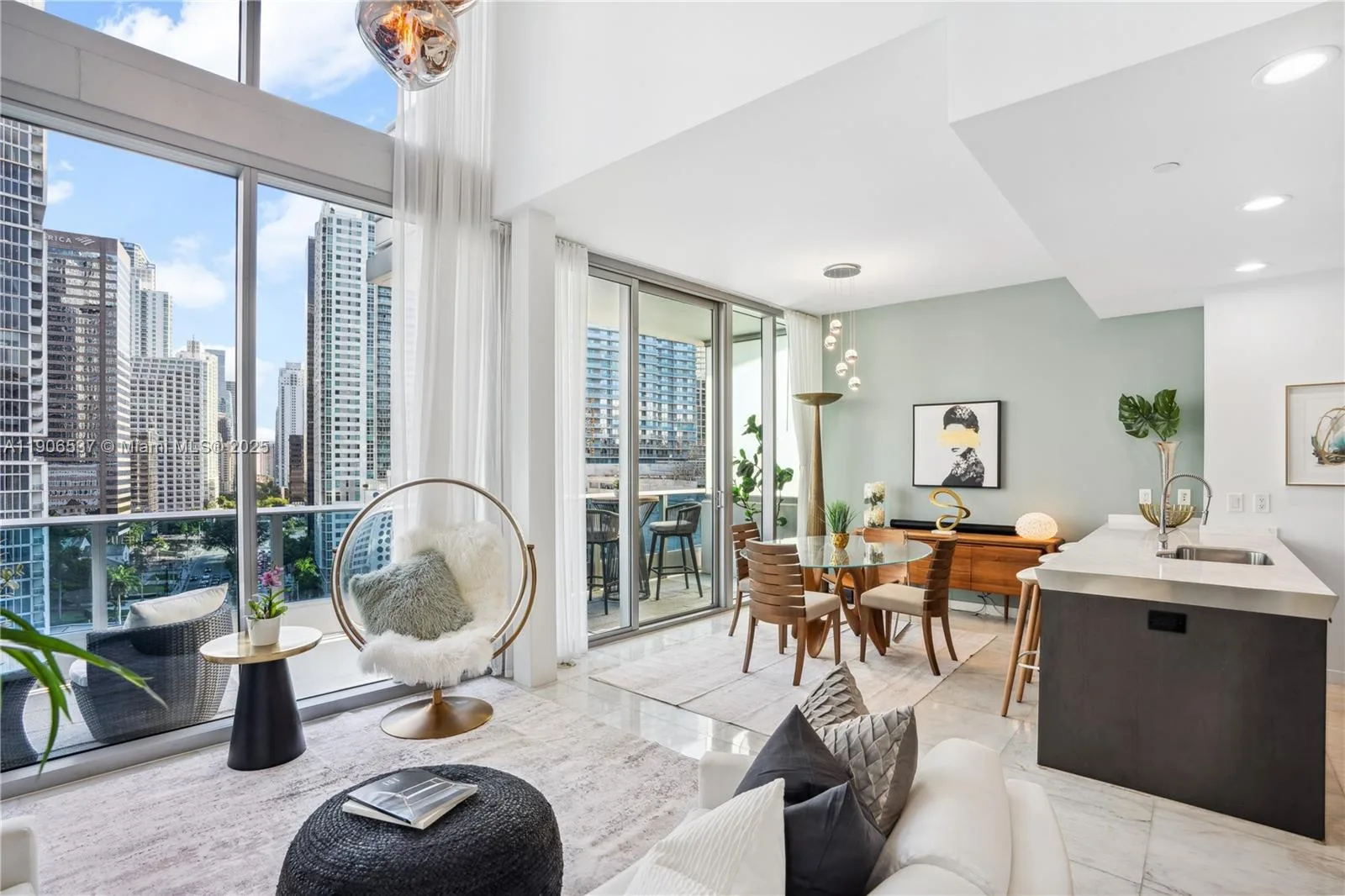 200 Biscayne Boulevard Way # 1403, Miami, FL 33131