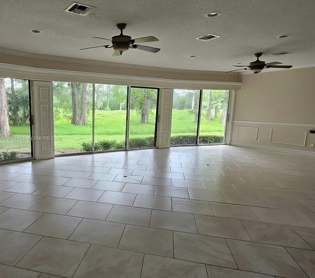 4602 King Palm Dr, Tamarac, FL 33319 photo 3